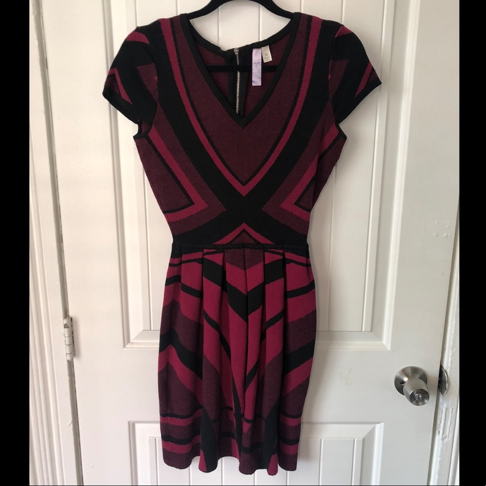 alya Geometric Sweater Dress